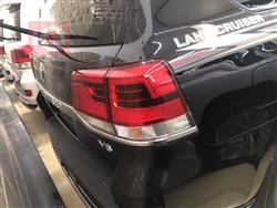 تۆیۆتا لاند کروزەر